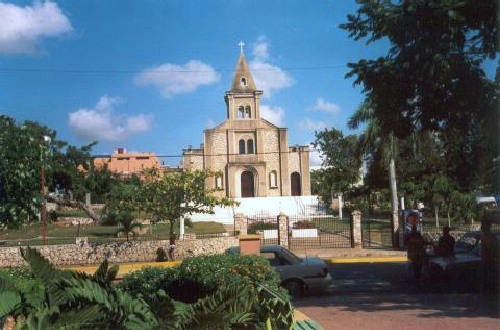 church at the "Parque Central" @ La Romana 